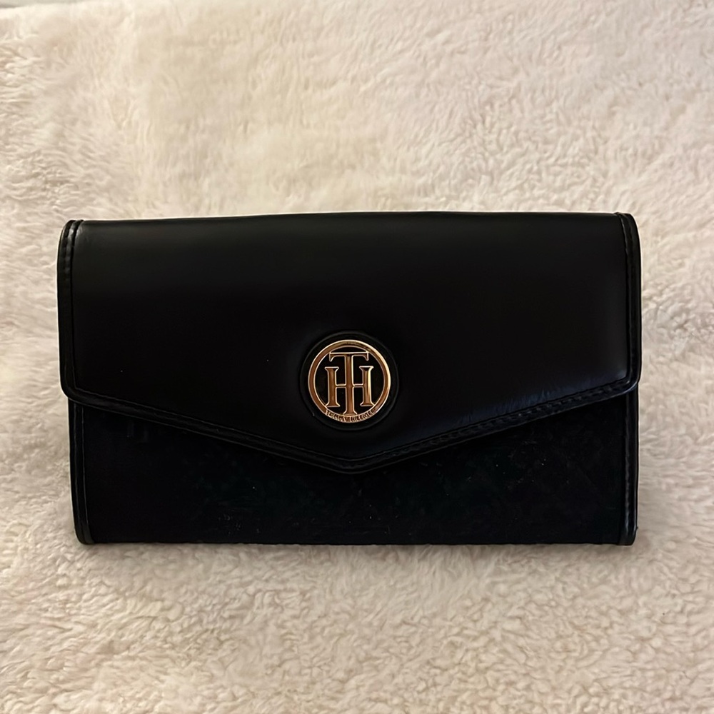 Tommy Hilfiger wallet